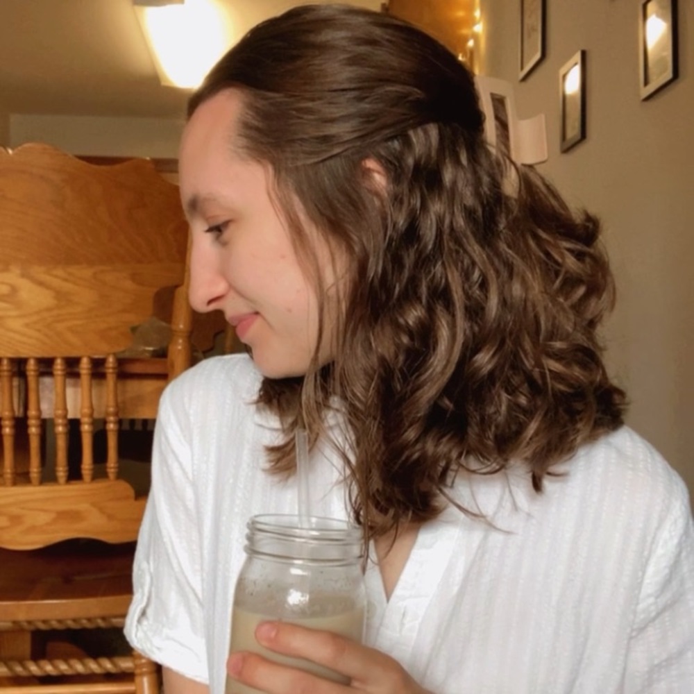 Meet your Posher, Hannah